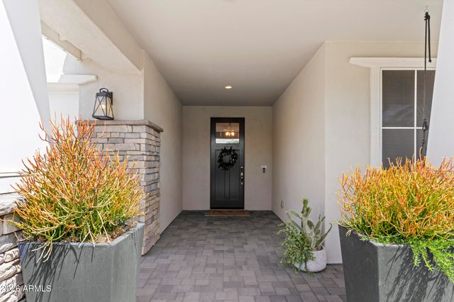 17190 W GRACEMONT Street, Surprise, AZ 85388