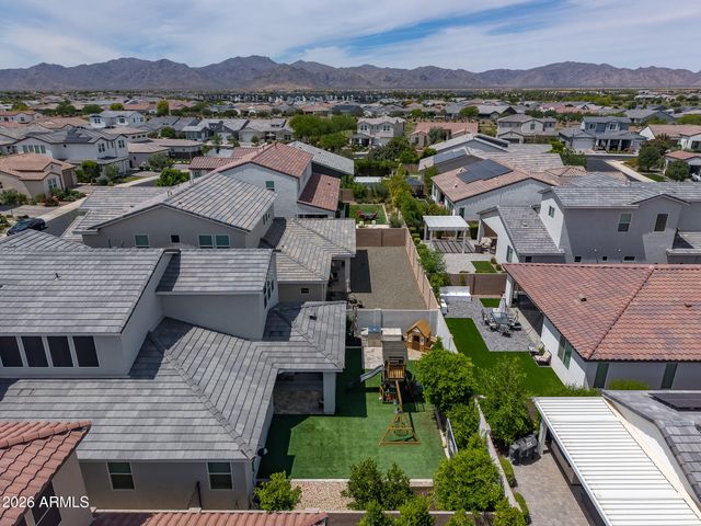 17190 W GRACEMONT Street, Surprise, AZ 85388