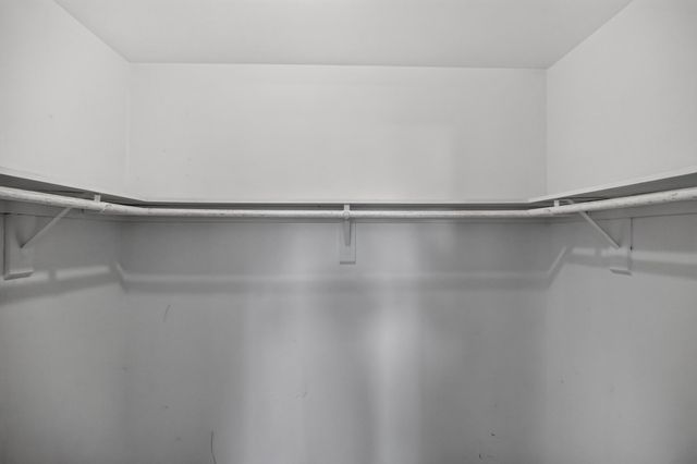 1056 WARWICK, Sterling, VA 20164