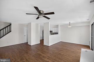 1056 WARWICK, Sterling, VA 20164