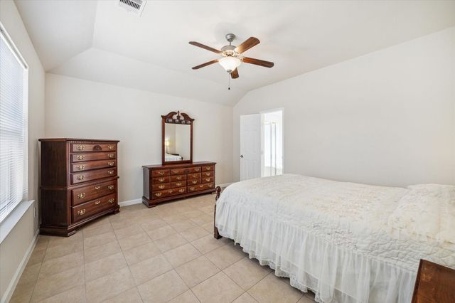 3039 Boxwood Springs Lane, Dickinson, TX 77539