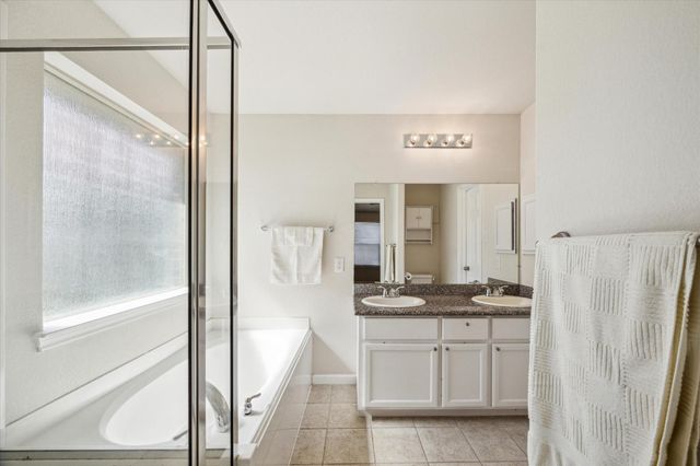 3039 Boxwood Springs Lane, Dickinson, TX 77539