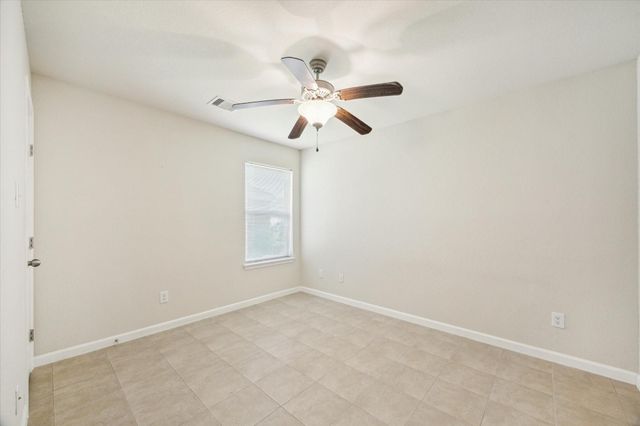 3039 Boxwood Springs Lane, Dickinson, TX 77539