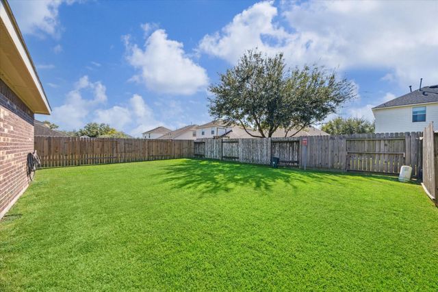 3039 Boxwood Springs Lane, Dickinson, TX 77539