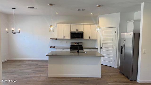 667 W Wilkinson Street, Vail, AZ 85641