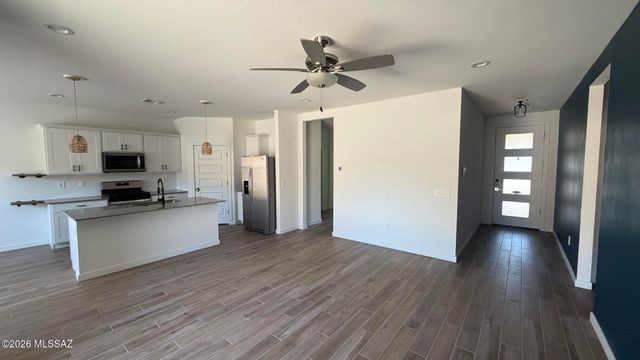 667 W Wilkinson Street, Vail, AZ 85641