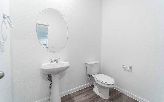 219 Tokalaun DR, Hutto, TX 78634