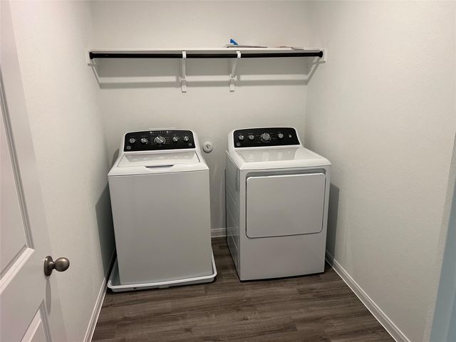 219 Tokalaun DR, Hutto, TX 78634