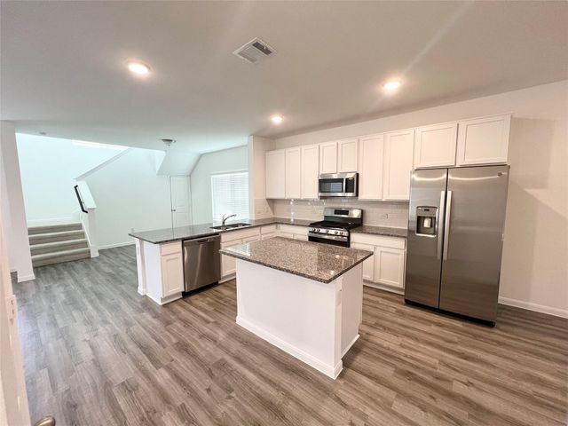 219 Tokalaun DR, Hutto, TX 78634