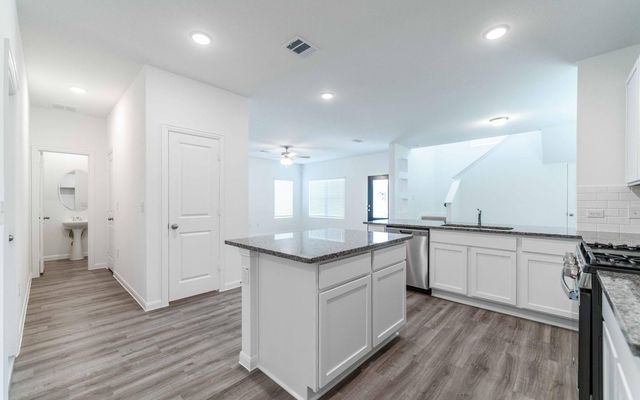 219 Tokalaun DR, Hutto, TX 78634