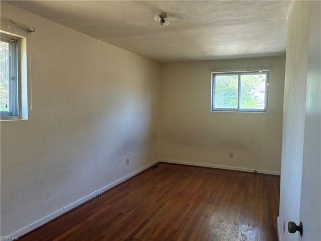 608 Edinburg AVE, Chesapeake, VA 23324