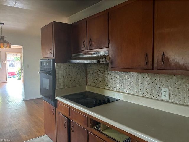 608 Edinburg AVE, Chesapeake, VA 23324