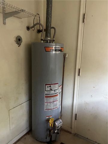 608 Edinburg AVE, Chesapeake, VA 23324