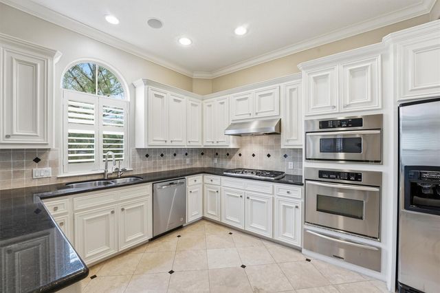 5523 Crooms Street, Houston, TX 77007