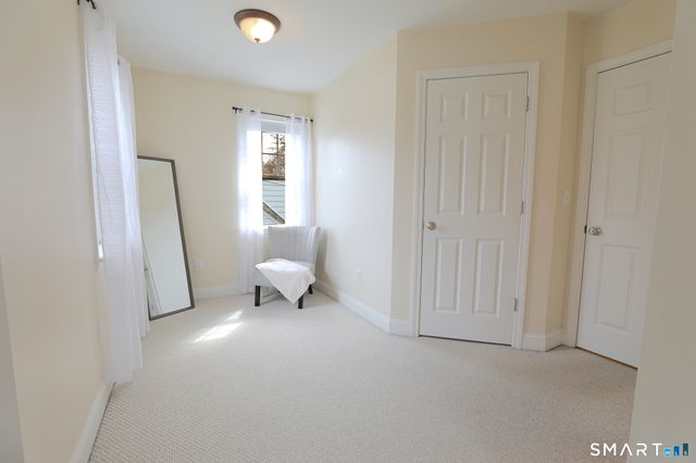 35 Walnut Street, Newington, CT 06111