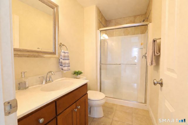 35 Walnut Street, Newington, CT 06111