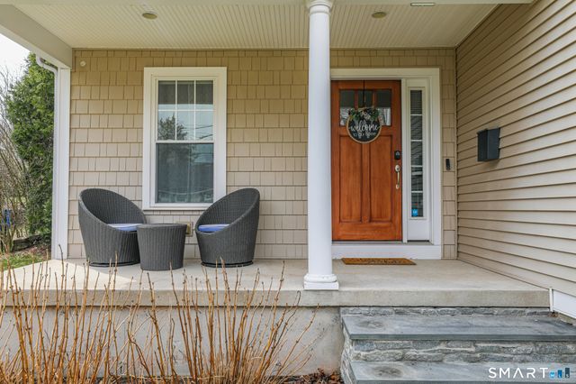 35 Walnut Street, Newington, CT 06111