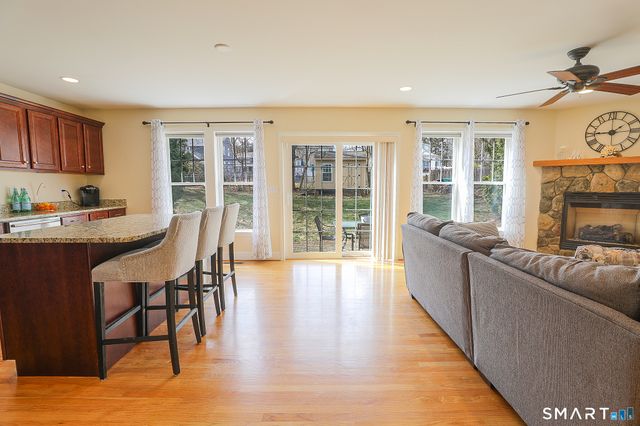 35 Walnut Street, Newington, CT 06111