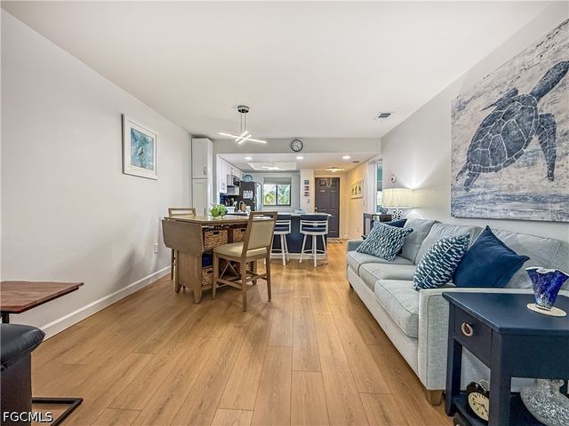 4790 Cleveland AVE 2007, Fort Myers, FL 33907