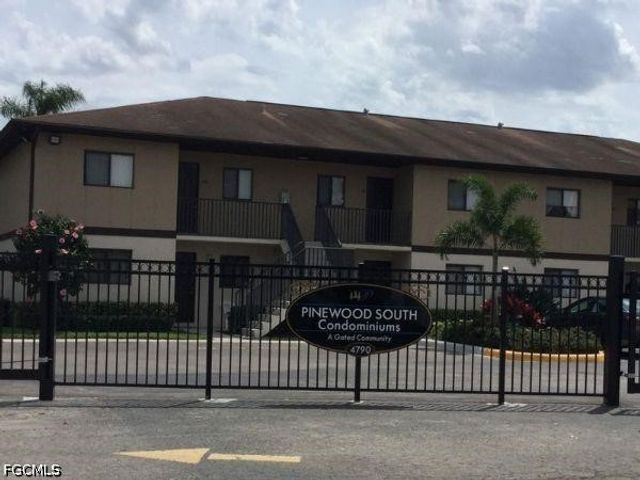 4790 Cleveland AVE 2007, Fort Myers, FL 33907
