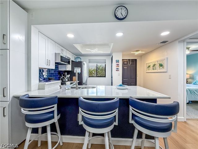 4790 Cleveland AVE 2007, Fort Myers, FL 33907