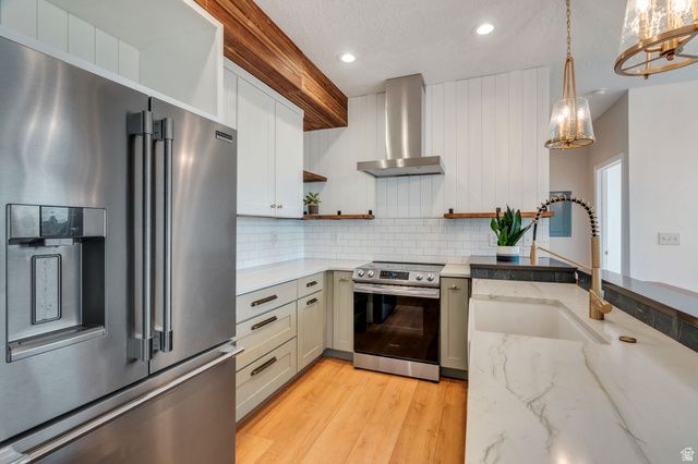 3066 W DESERT LILY DR, Lehi, UT 84043