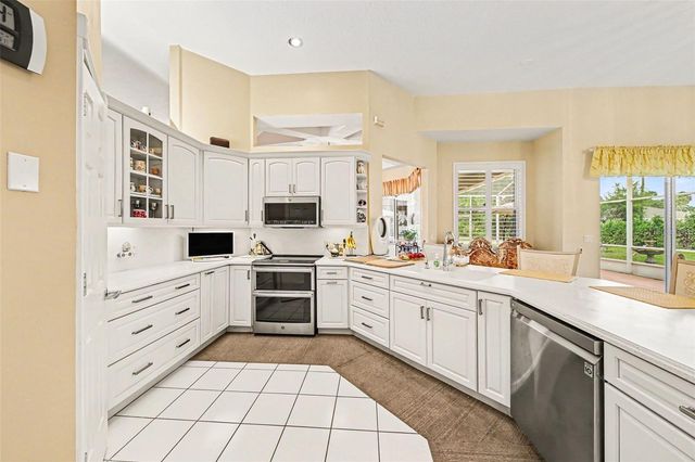 72 WHITE STAR DRIVE, Palm Coast, FL 32164