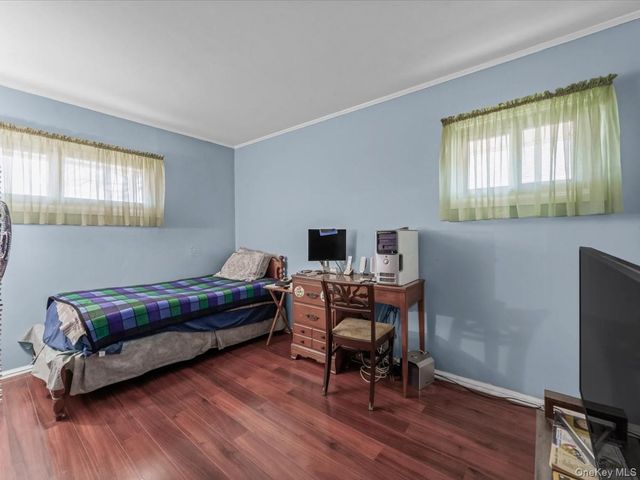 11 Hewitt Street, Hicksville, NY 11801