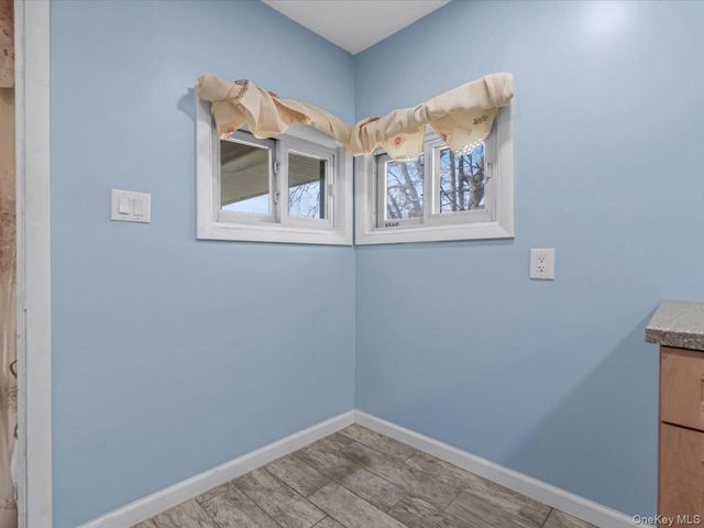 11 Hewitt Street, Hicksville, NY 11801