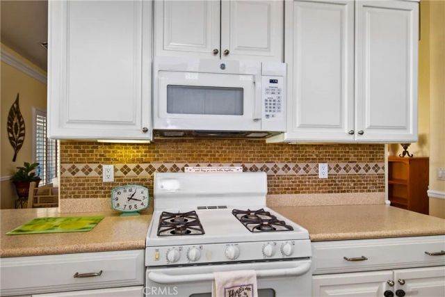 817 Perla Court, San Jacinto, CA 92583