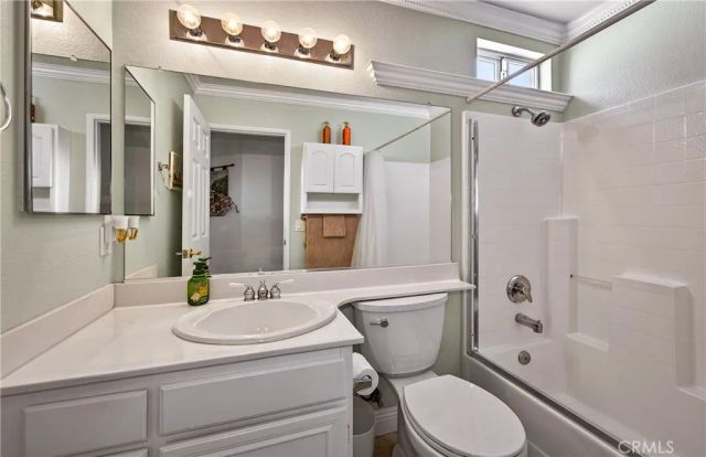 817 Perla Court, San Jacinto, CA 92583