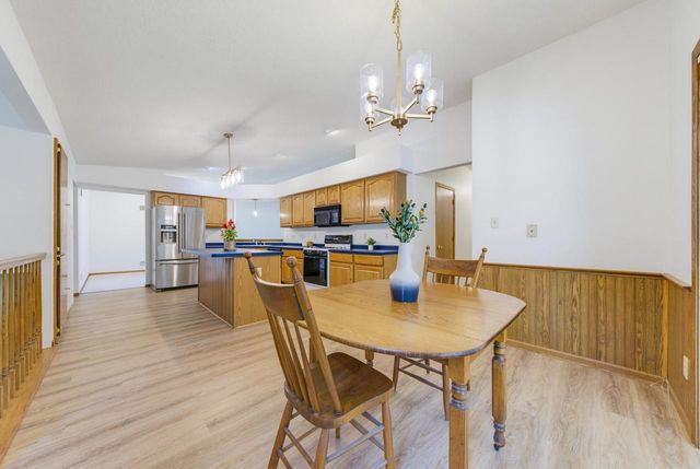9260 S 44th STREET, Franklin, WI 53132
