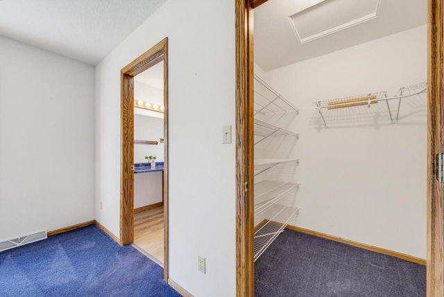 9260 S 44th STREET, Franklin, WI 53132
