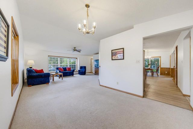 9260 S 44th STREET, Franklin, WI 53132