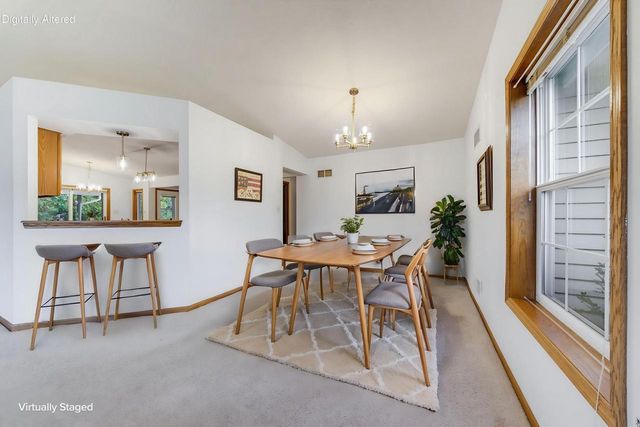 9260 S 44th STREET, Franklin, WI 53132
