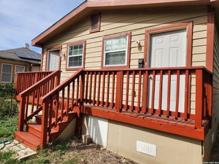 2002 N CALAVERAS # 1, San Antonio, TX 78201