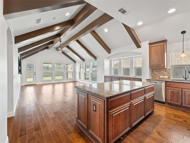 218 Calvert Drive, Midlothian, TX 76065