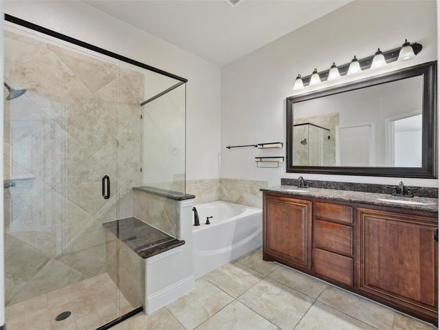 218 Calvert Drive, Midlothian, TX 76065