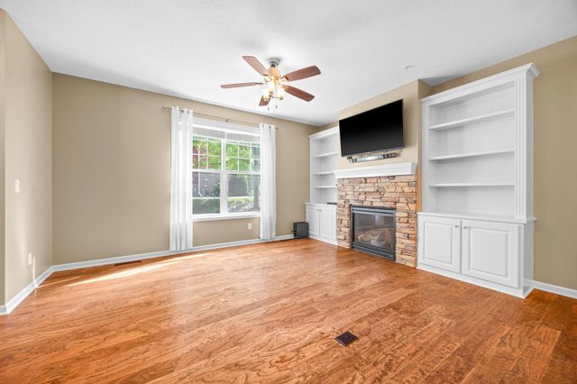7745 Madelyn Creek Drive, Victoria, MN 55386