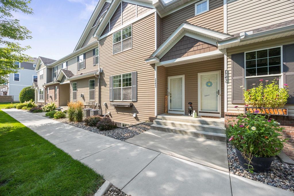 7745 Madelyn Creek Drive, Victoria, MN 55386 — photo 2