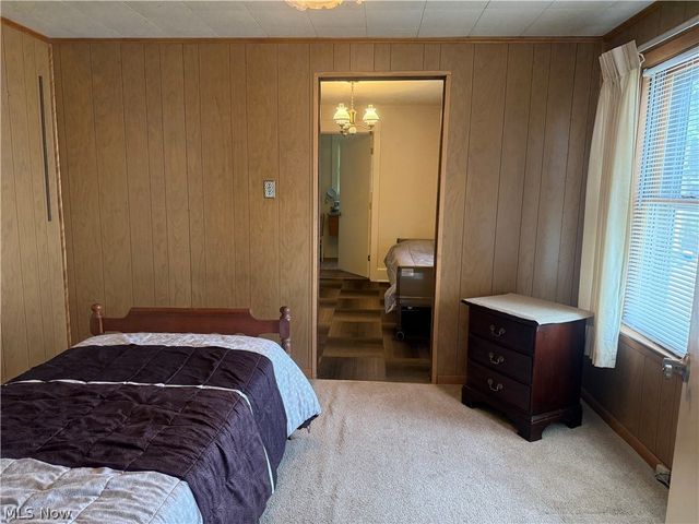 460 Whipple Avenue, Campbell, OH 44405