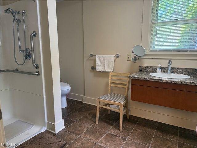 460 Whipple Avenue, Campbell, OH 44405
