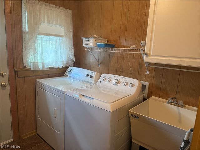 460 Whipple Avenue, Campbell, OH 44405