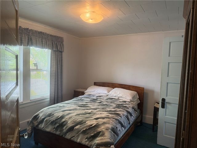 460 Whipple Avenue, Campbell, OH 44405