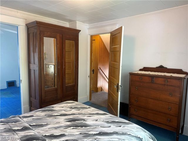 460 Whipple Avenue, Campbell, OH 44405