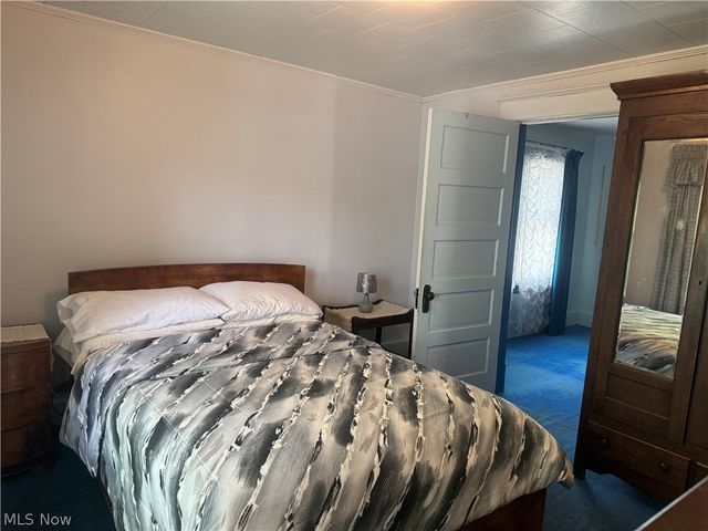 460 Whipple Avenue, Campbell, OH 44405