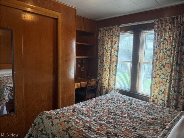 460 Whipple Avenue, Campbell, OH 44405