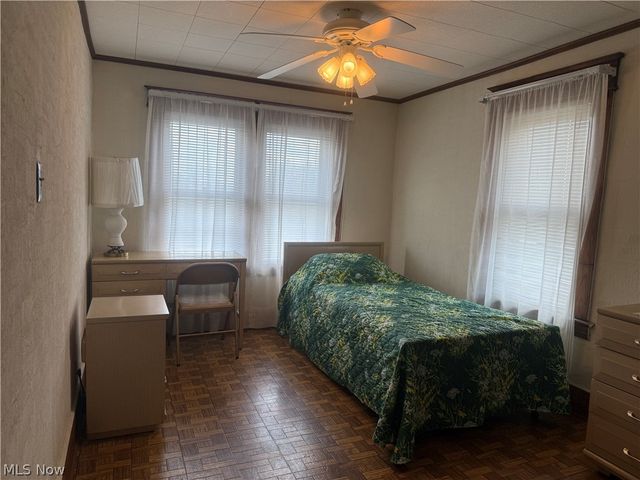 460 Whipple Avenue, Campbell, OH 44405
