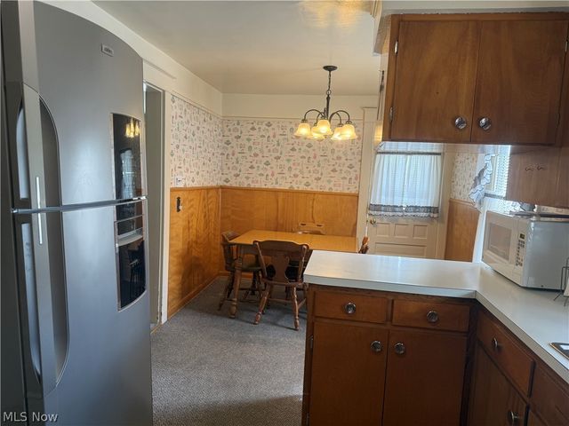 460 Whipple Avenue, Campbell, OH 44405