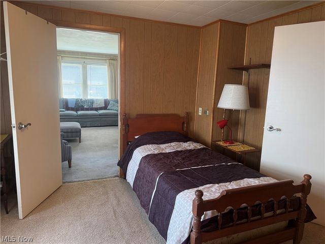 460 Whipple Avenue, Campbell, OH 44405